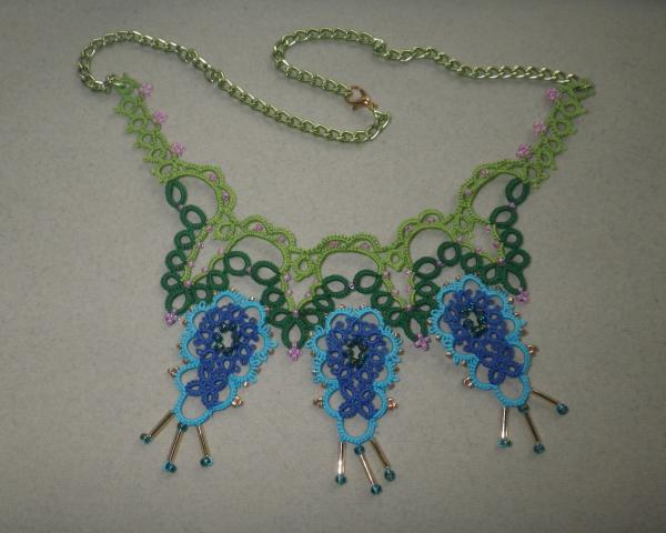 Peacock tail necklace and earring set picture