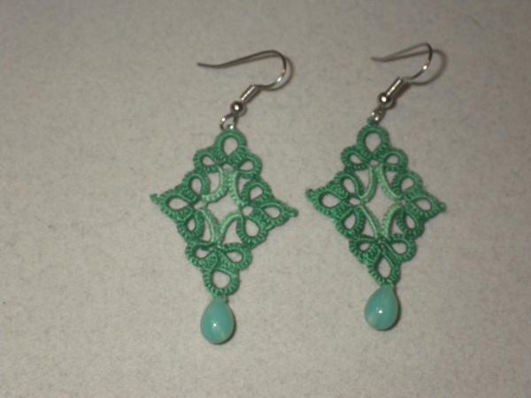 Baroque jade green earrings picture