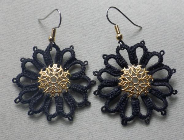 "Dresden Plate" earrings picture