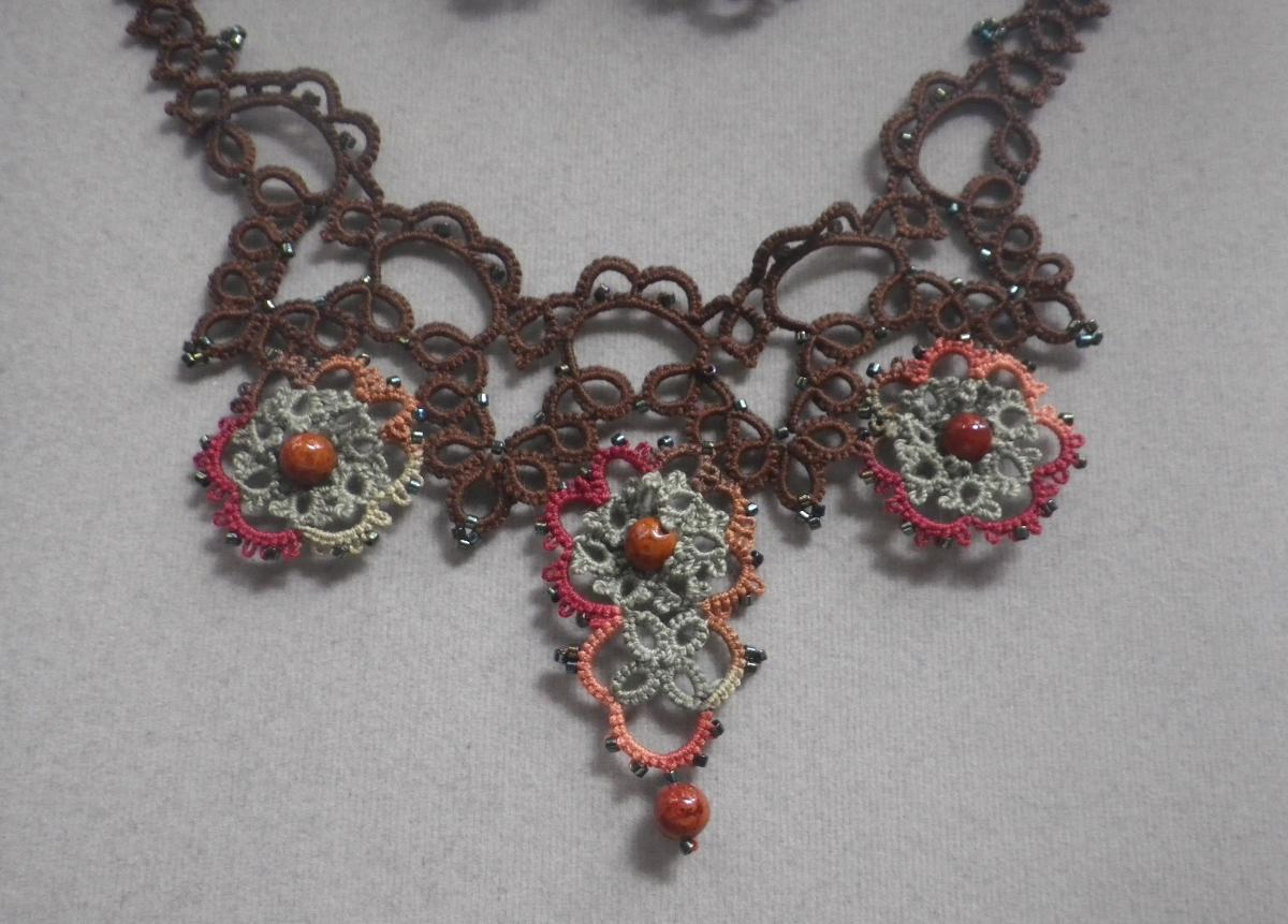 Fall color Victorian necklace/earring set picture
