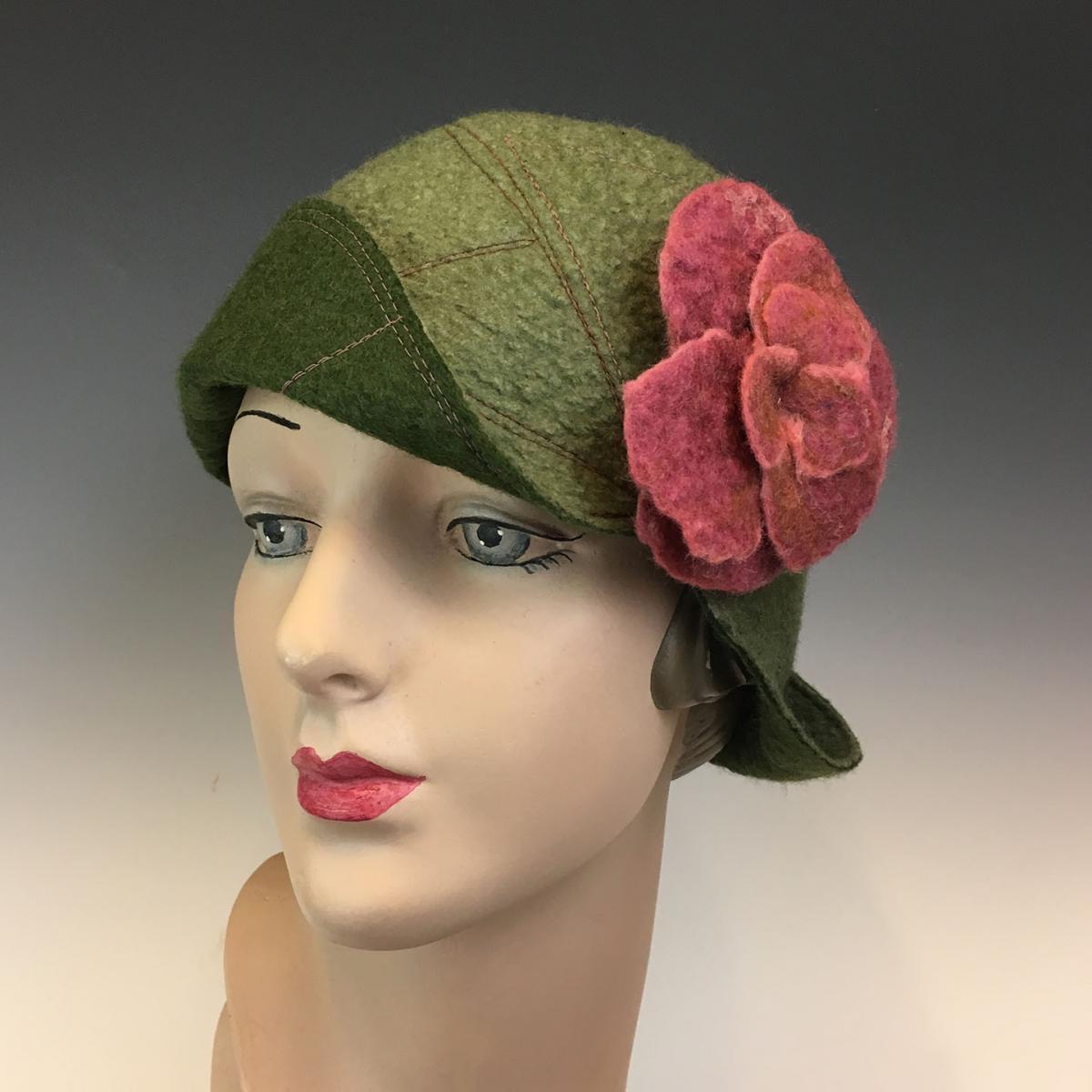 Mariposa Cloche picture