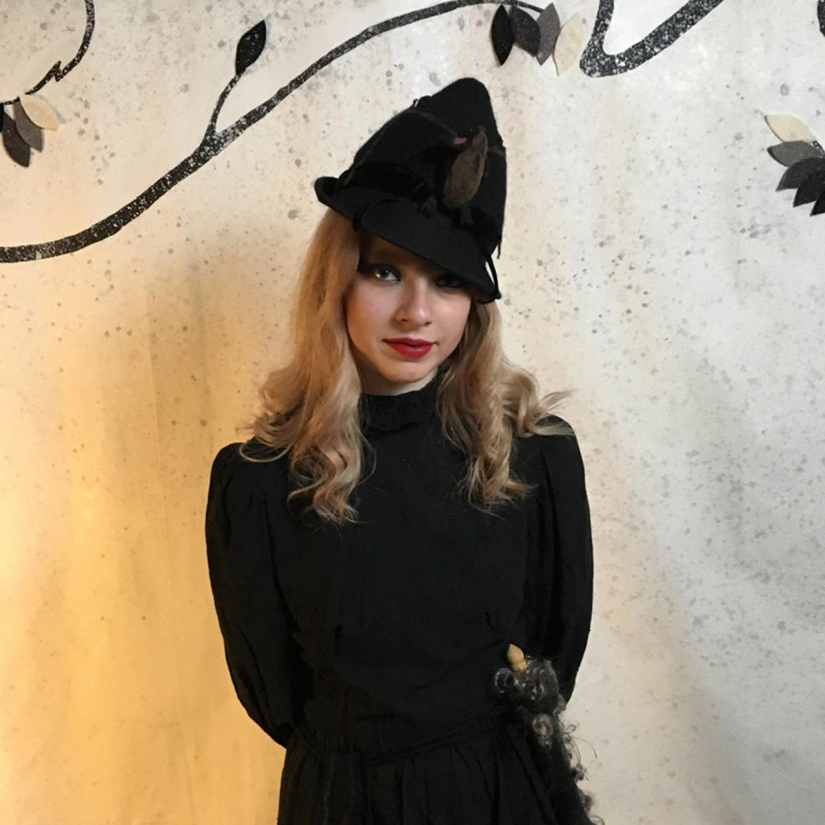 Edwardian Perch with Bat picture