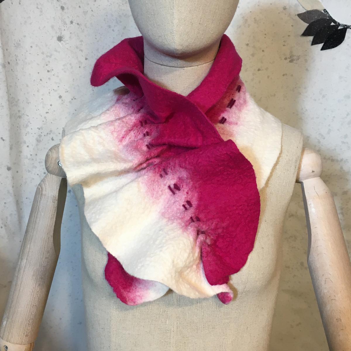 Margot Scarf picture