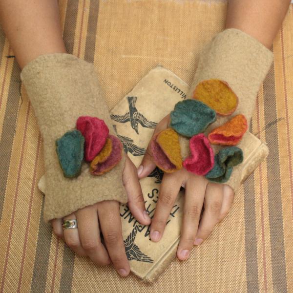 Nasturtium Mittens picture