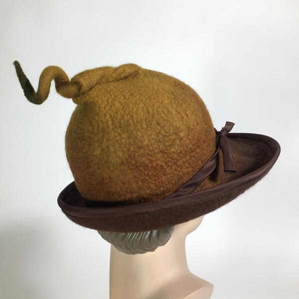 1940's Witch Hat in Ombre picture