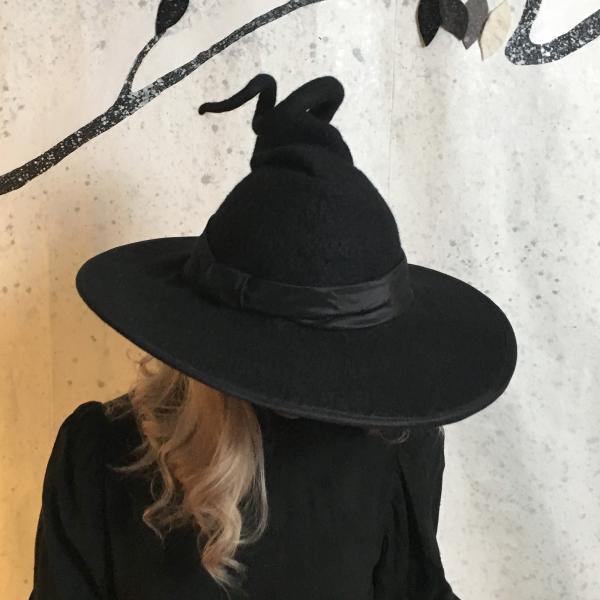 Black Witch Hat picture