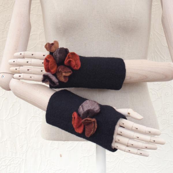 Nasturtium Mittens picture