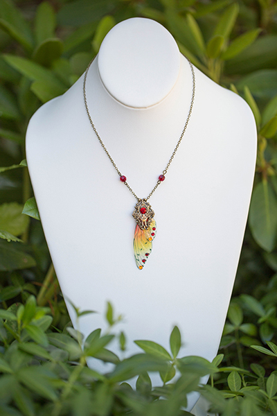 Pari Fairy Wing necklace picture