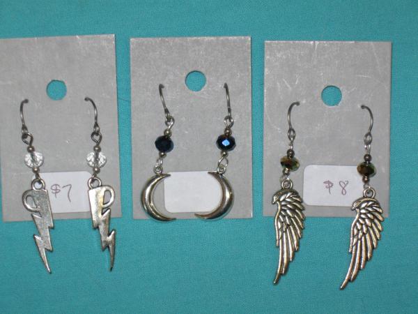 charm earring 5-lightning, crescent moon, wing, tree, and small rose