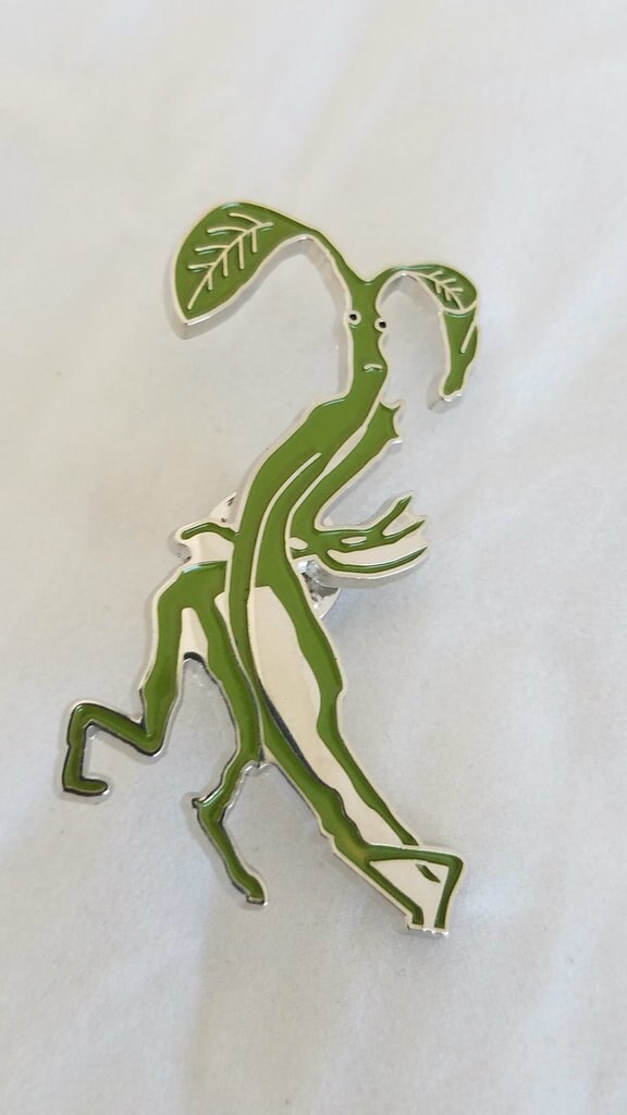 Harry Potter Fantastic Beasts: BOWTRUCKLE Enamel Pin picture