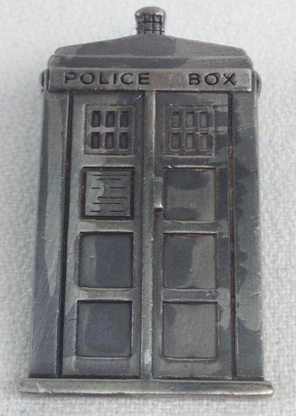 Doctor Who: TARDIS Pewter Style Pin picture