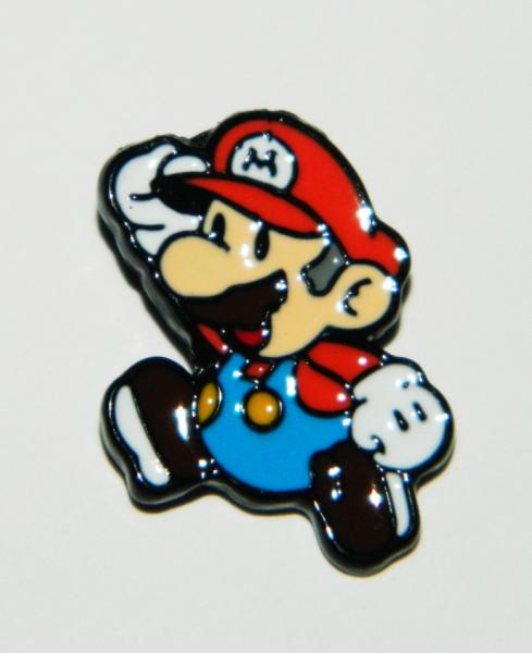 Super Mario Bros. Video Game Mario Mini Figure Metal Enamel Pin NEW UNUSED