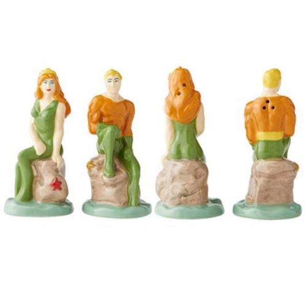 DC Comics Aquaman and Mera Ceramic Salt and Pepper Shakers Set NEW UNUSED