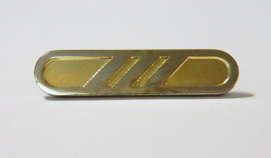 Star Trek: Voyager Maquis Commander Rank Metal Cloisonne Pin 1995 NEW UNUSED picture