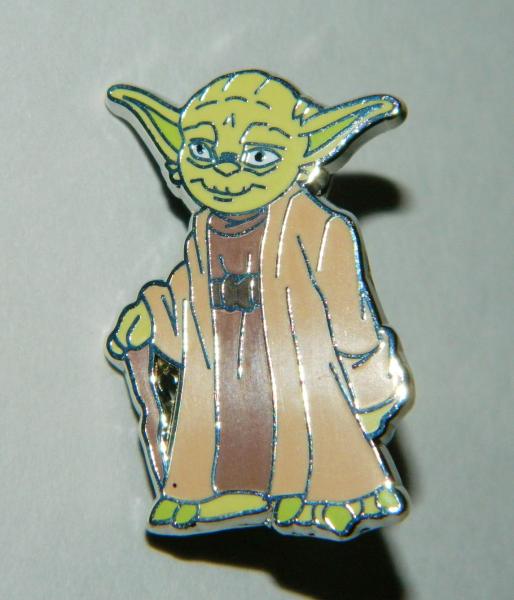 Star Wars Celebration Chicago 2019 Yoda Figure Exclusive Metal Enamel Pin NEW