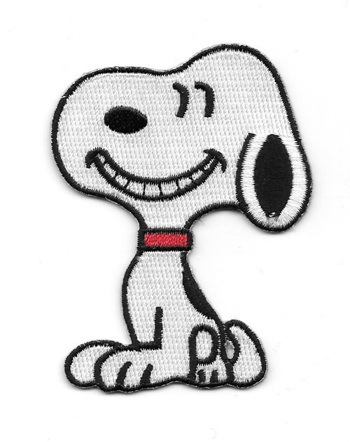 Peanuts Comic Strip Animated Snoopy Sitting Figure Embroidered Patch NEW UNUSED picture