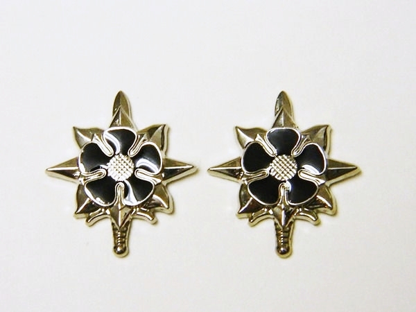 Classic Battlestar Galactica Bridge Crew Silver Collar Pips Pins Set of 2 UNUSED