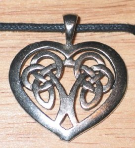 Celtic Heart Celtic Visions Metal Pendant Necklace NEW UNUSED
