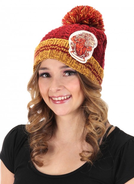 Harry Potter House of Gryffindor Heathered Pom Beanie Hat with Crest NEW UNWORN