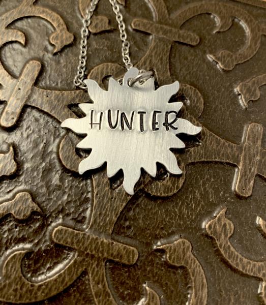 Supernatural necklace sunburst- Hunter