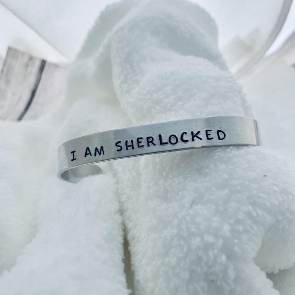 I am Sherlocked bracelet picture