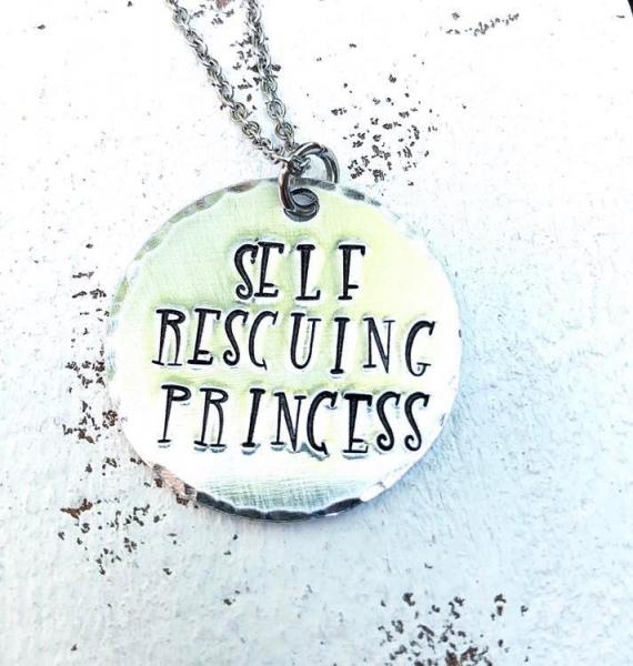 Self Rescuing princess necklace picture