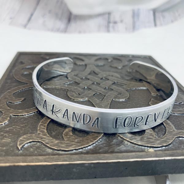 Wakanda Forever bracelet picture