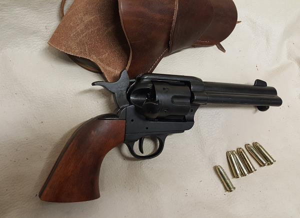 1873 Colt "Peacemaker" Revolver Non Firing Replica w/Holster
