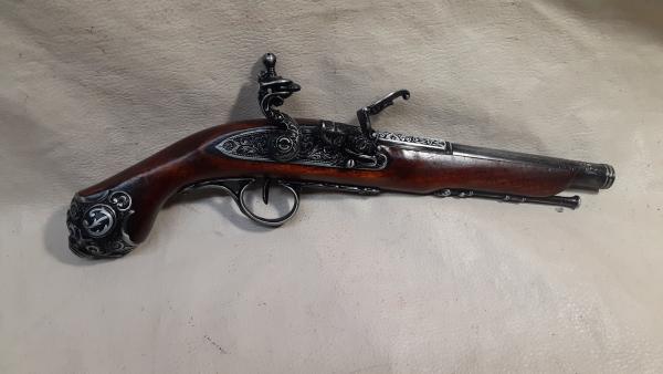 18th Century Non-Firing Aged Pirate's Flintlock Pistol Replica With Metal Butt Cap picture