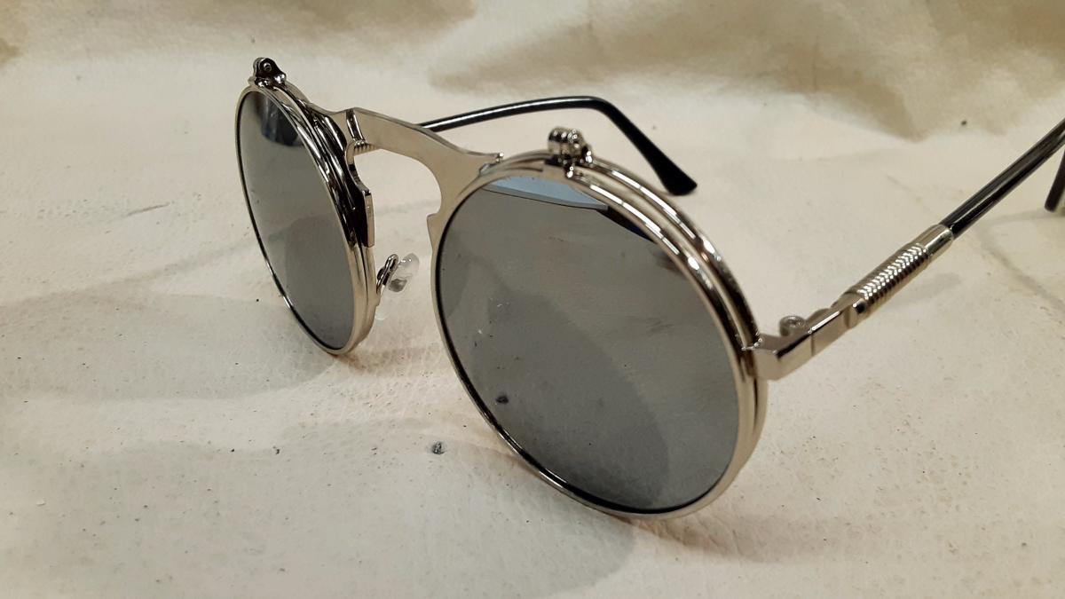 Steampunk Style Round Flip Lens Sunglasses picture