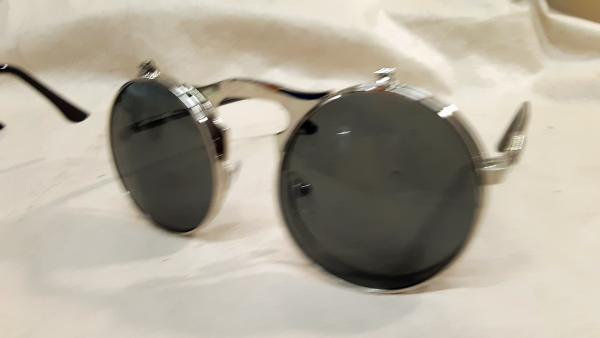 Steampunk Style Round Flip Lens Sunglasses picture