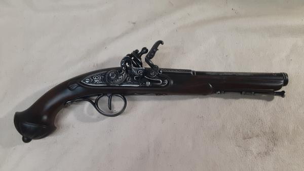 18th Century Non-Firing Aged Pirate's Flintlock Pistol Replica picture