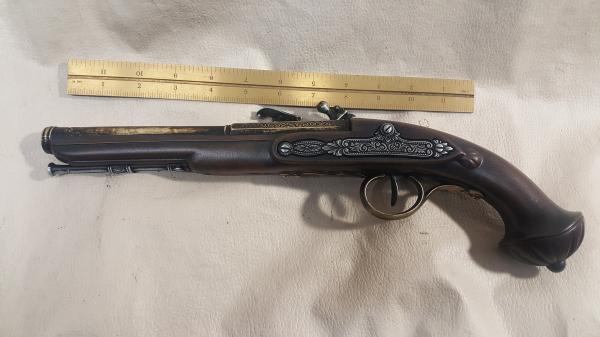 18th Century Non-Firing Aged Pirate's Flintlock Pistol Replica picture