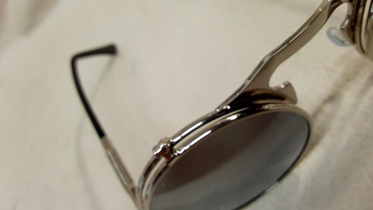 Steampunk Style Round Flip Lens Sunglasses picture