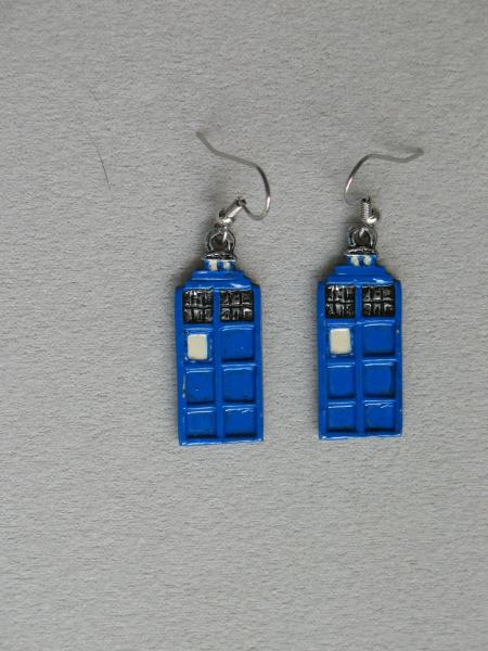 Tardis Earrings picture