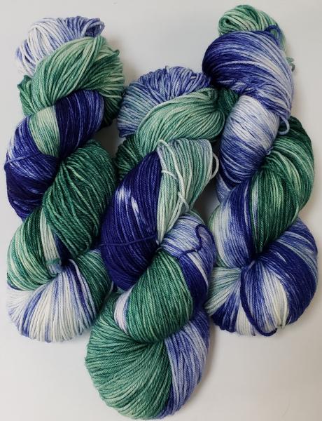 100% Superwash Merino Fingering Weight Yarn - MacCallum picture