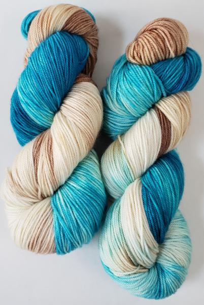 Cashmere/Superwash Merino Blend Fingering Weight Yarn - Caribbean Tide picture