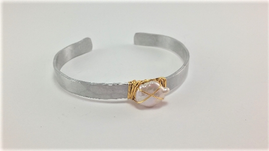 Dainty Pearl Cuff picture