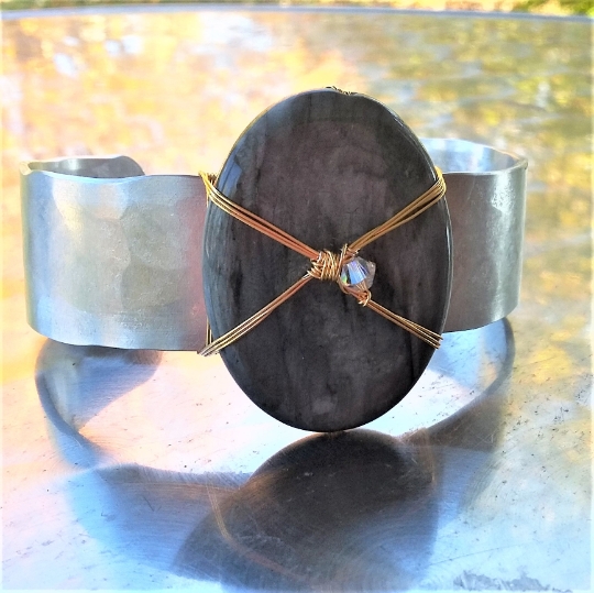 Cat's Eye Cuff