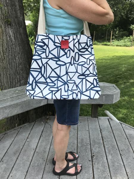 Liz Tote picture