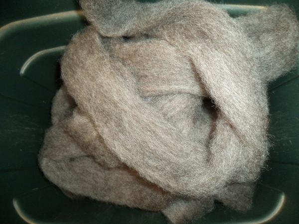 4 oz bags medium gray washed Romney Wool Roving picture