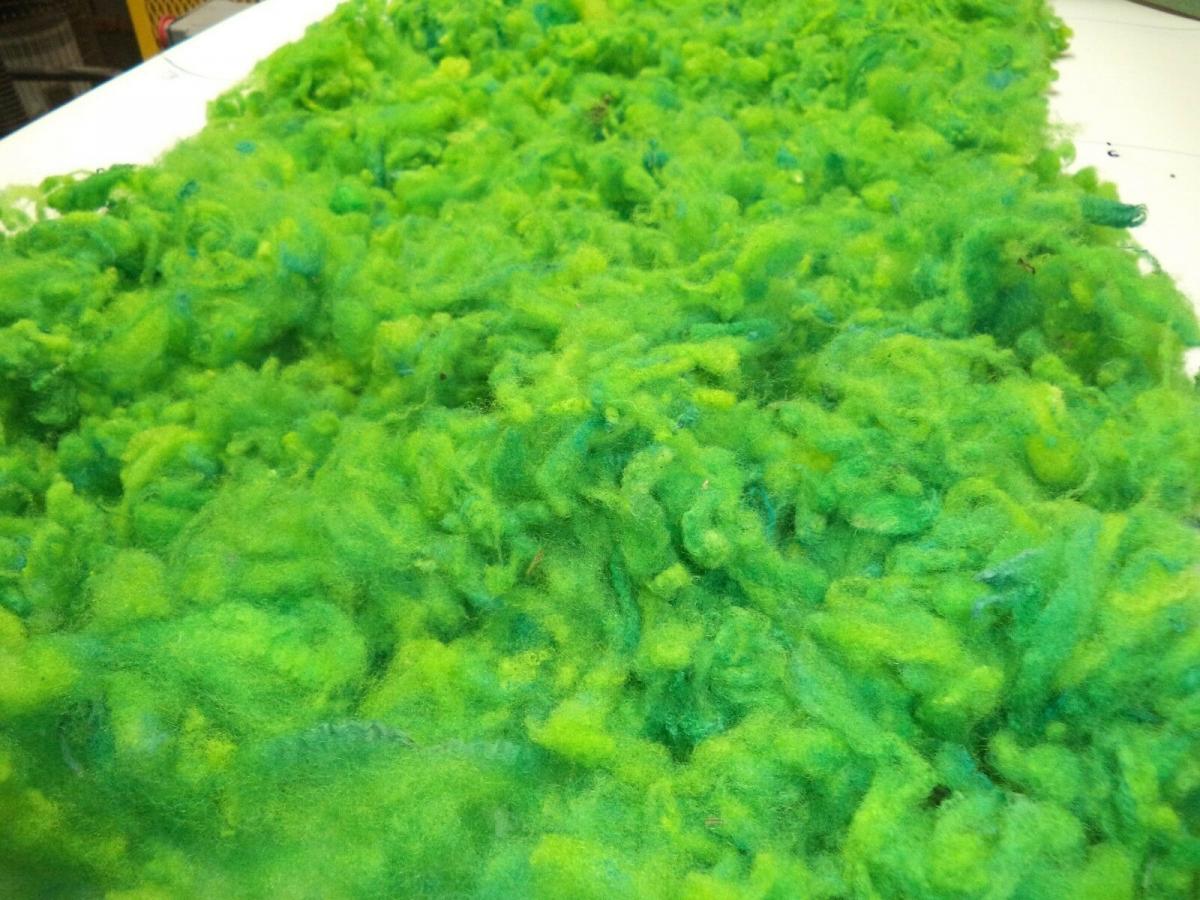 Emerald Green - Hand-dyed Texel Wool Roving Felt Spin Knit Craft! - 4 oz bags picture