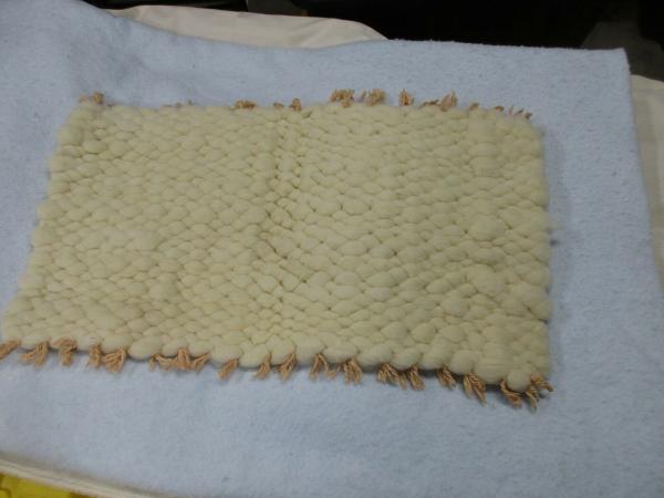 Beautiful white wool peg loom rug picture