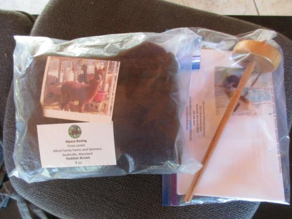 Kit - Drop spindle and Redish Brown Washed Alpaca Roving, Huacaya - 4oz bags