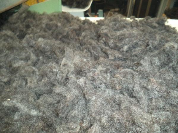 Dark Gray washed Romney Wool Roving (almost Black) picture