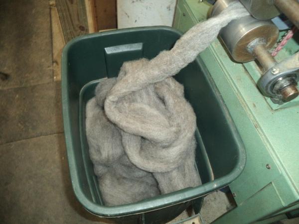 medium gray washed Romney Wool Roving Fleece picture