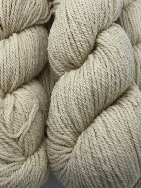 Merino alpaca blend worsted weight yarn - cream picture