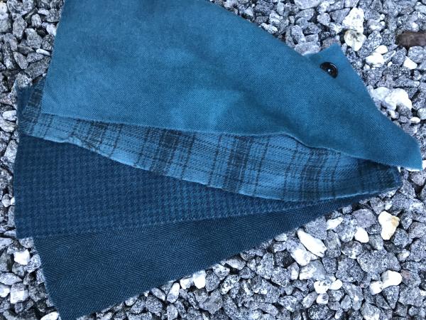 Wool bundle teal