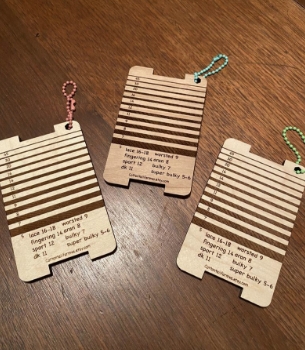 Spinning Control Card, Spin Control, Spinning Gauge, WPI gauge, Knitting Multitool, Yarn Gauge, knitting tool, Spinners Tool, Wool Gauge picture