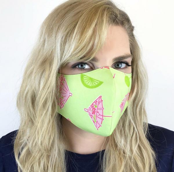 Lilly Pulitzer BODO face mask vintage lime/umbrellas Buy1Donate1